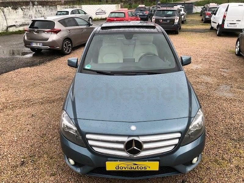 Usado Mercedes B180 109 CV (80 kW) 2013 Azul Monovolumen