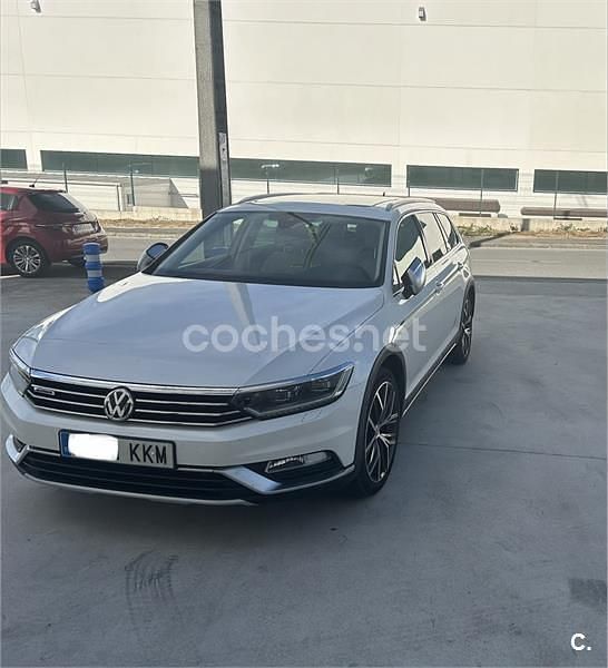Usado VW Passat Alltrack 220 CV (161 kW) 2018 Blanco Familiar