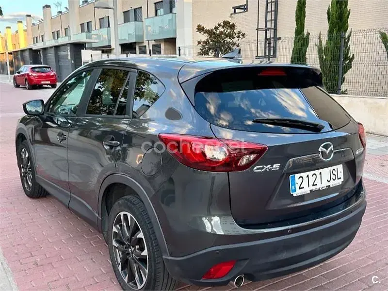 Usado Mazda CX-5 Style 150 CV (110 kW) 2016 Gris / plata SUV