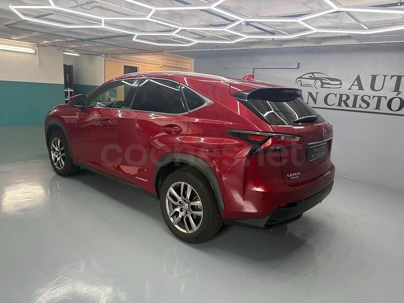 Usado Lexus NX300h Executive Line 197 CV (144 kW) 2016 Granate SUV