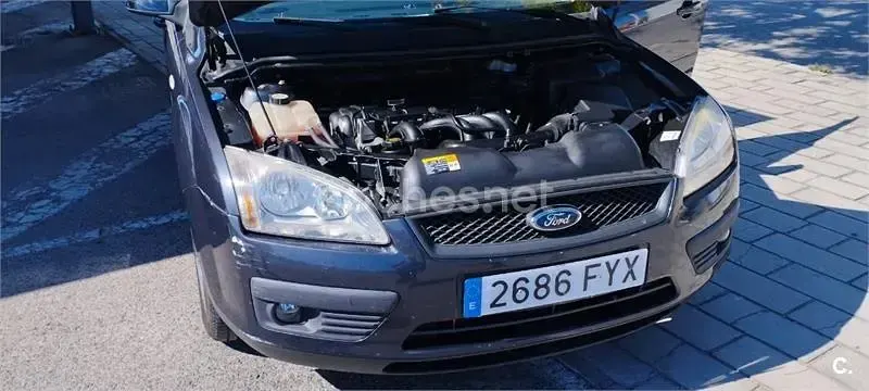 Usado Ford Focus Trend 100 CV (73 kW) 2007 Negro Berlina