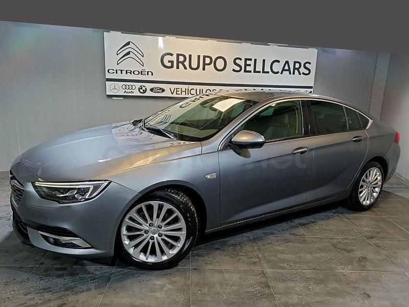 Usado Opel Insignia Innovation 136 CV (100 kW) 2020 Gris / plata Berlina