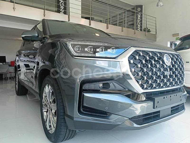 Gris / plata Usado 2025 Ssangyong (KGM) Rexton Limited SUV | 48.000 € - Imagen 1/4