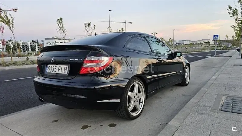 Usado Mercedes C180 Sport Edition 143 CV (105 kW) 2007 Negro Berlina