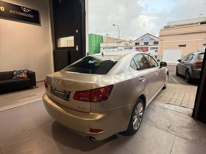 Usado Lexus IS250 Sport Line 208 CV (152 kW) 2007 Gris / plata Berlina