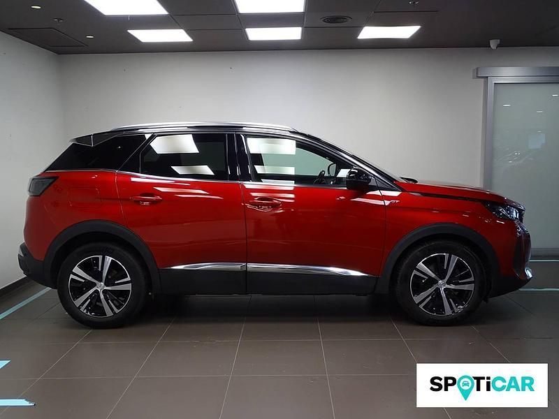 Usado Peugeot 3008 GT 130 CV (95 kW) 2022 Rojo SUV