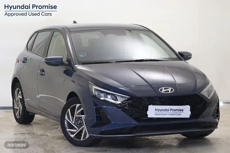 Usado Hyundai i20 101 CV (74 kW) 2025 Azul Utilitario