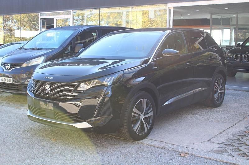 Usado Peugeot 3008 Allure 227 CV (166 kW) 2022 Negro SUV