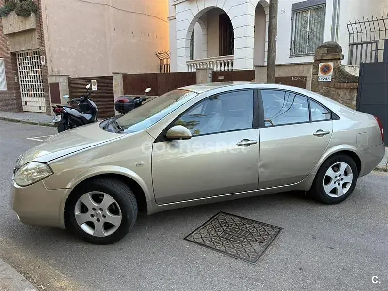 Usado Nissan Primera Acenta 140 CV (102 kW) 2004 Beige Berlina