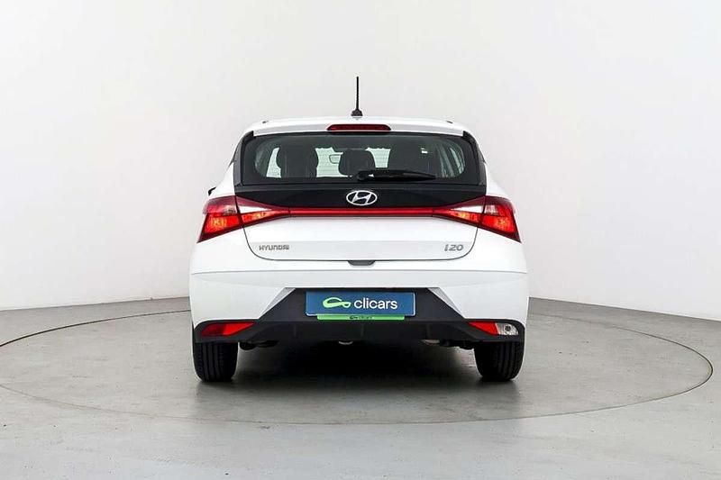 Usado Hyundai i20 84 CV (61 kW) 2021 Blanco Utilitario