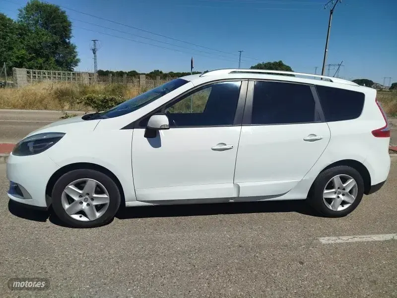 Usado Renault Grand Scénic 110 CV (80 kW) 2015 Blanco Monovolumen