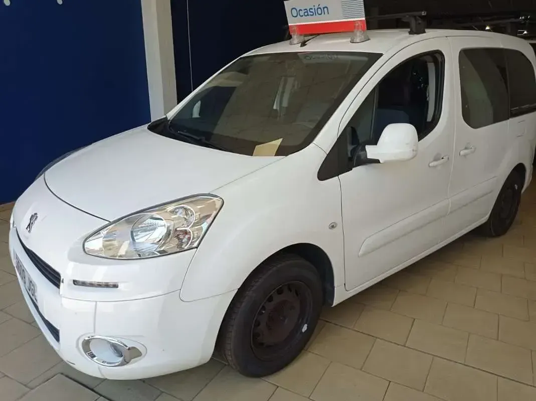 Usado Peugeot TePee Access 92 CV (67 kW) 2015 Blanco Van