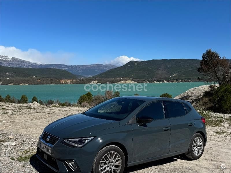 Usado Seat Ibiza FR 115 CV (84 kW) 2025 Azul Berlina