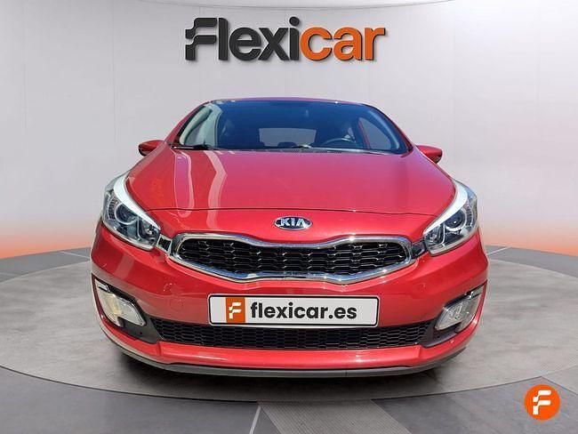 Usado Kia Ceed 100 CV (73 kW) 2015 Rojo Utilitario