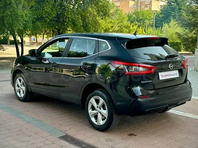 Usado Nissan Qashqai Acenta 115 CV (84 kW) 2018 Negro SUV