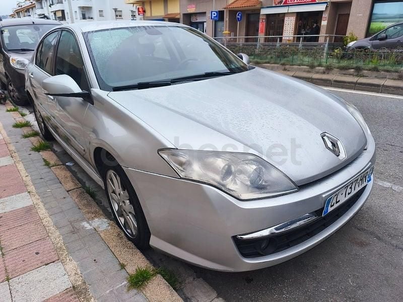 Usado Renault Laguna III 130 CV (95 kW) 2010 Gris / plata Berlina
