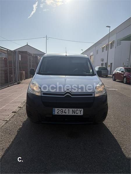 Usado Citroën Berlingo XTR 100 CV (73 kW) 2016 Blanco Monovolumen