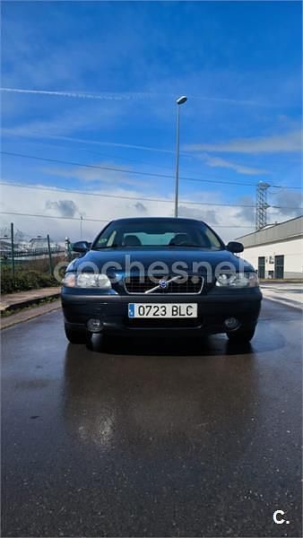 Usado Volvo S60 140 CV (102 kW) 2001 Azul Berlina