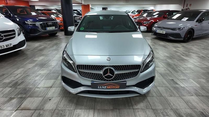 Usado Mercedes A200 AMG line 136 CV (100 kW) 2016 Gris Utilitario