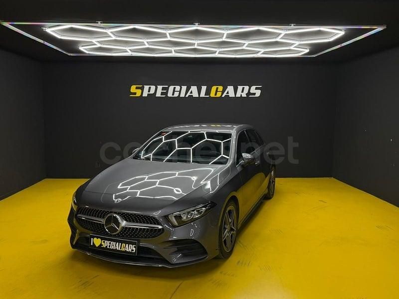Usado Mercedes A180 136 CV (100 kW) 2021 Gris / plata Berlina