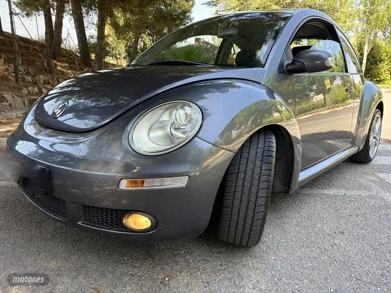 Usado VW Golf VI Edition 75 CV (55 kW) 2008 Gris Utilitario