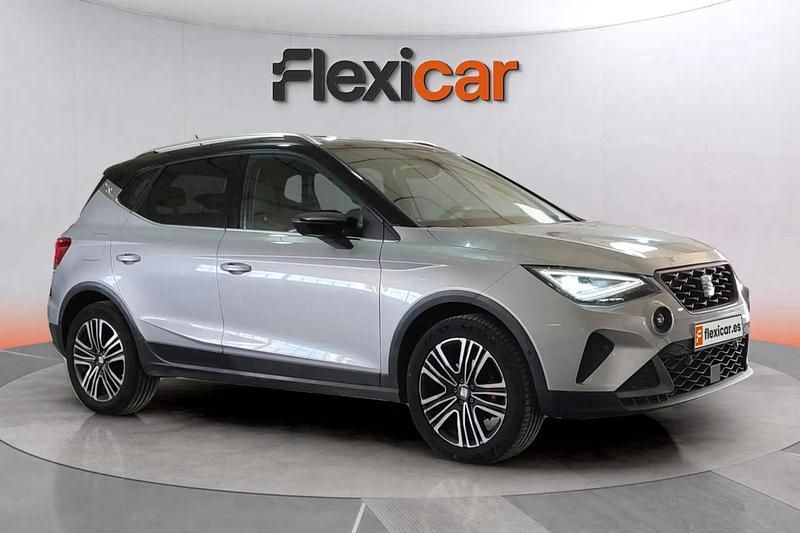 Usado Seat Arona FR 116 CV (85 kW) 2024 Gris SUV