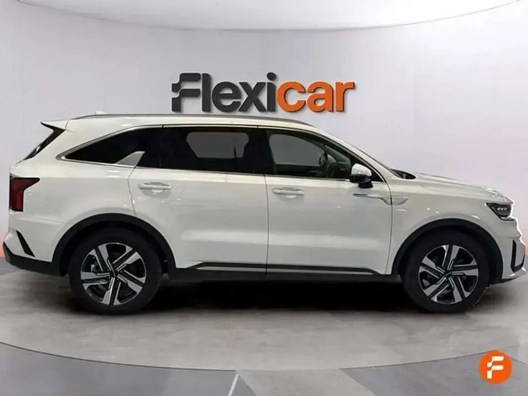 Usado Kia Sorento Plus 232 CV (170 kW) 2024 Blanco SUV