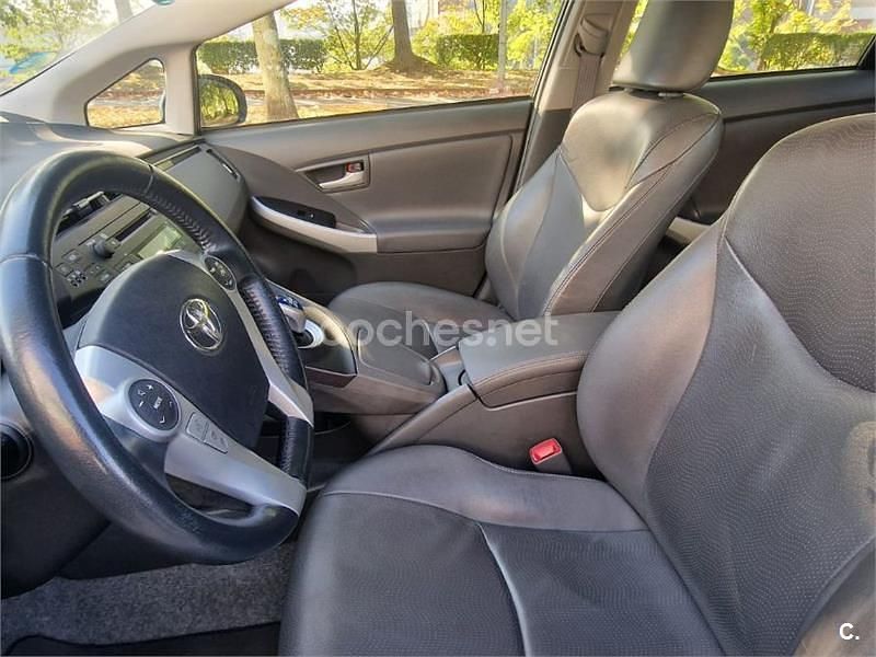 Używany Toyota Prius Executive 136 KM (100 kW) 2011 Szary Sedan/Limuzyna