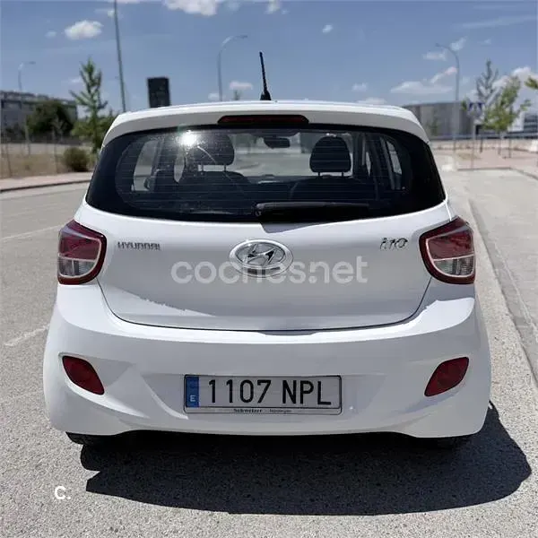 Usado Hyundai i10 66 CV (48 kW) 2015 Blanco Utilitario