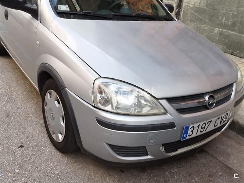 Usado Opel Corsa Edition 80 HP (58 kW) 2004 Cinzento Citadino