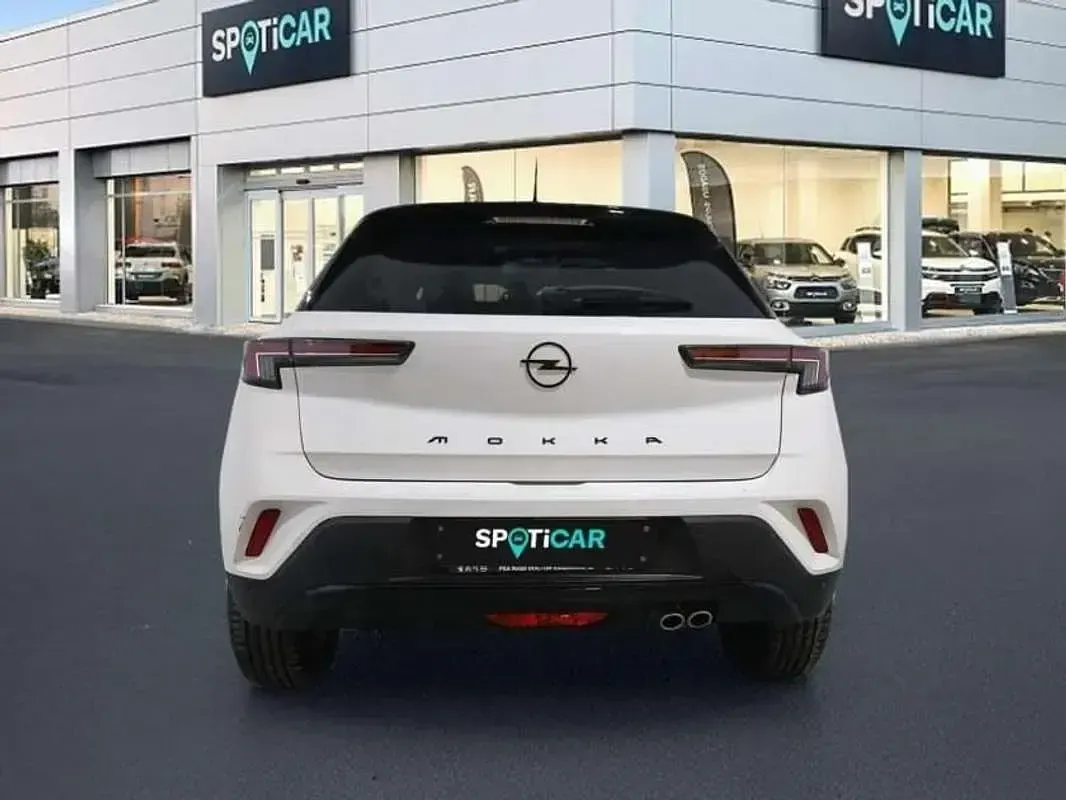Usado Opel Mokka GS Line 131 CV (96 kW) 2022 Blanco SUV