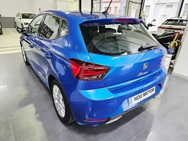 Usado Seat Ibiza FR 115 CV (84 kW) 2025 Azul Utilitario