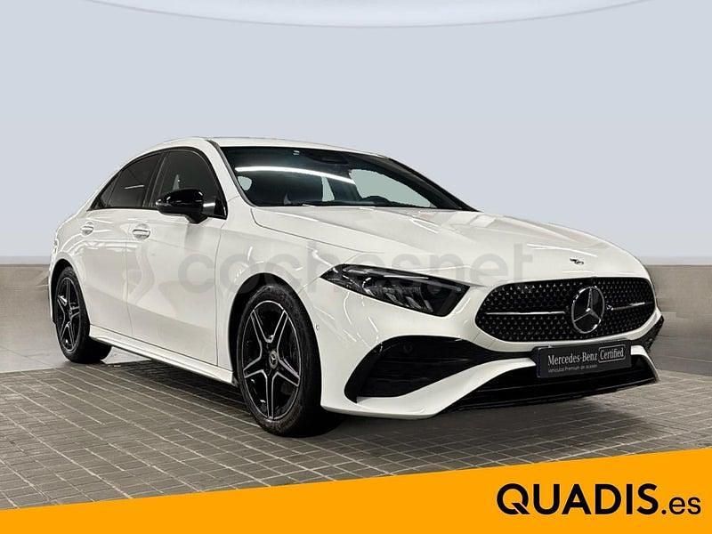 Usado Mercedes A200 AMG line 150 CV (110 kW) 2024 Blanco polar Berlina