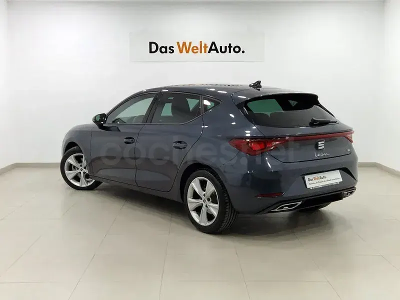 Nuevo Seat Leon FR 116 CV (85 kW) 2026 Gris / plata Berlina