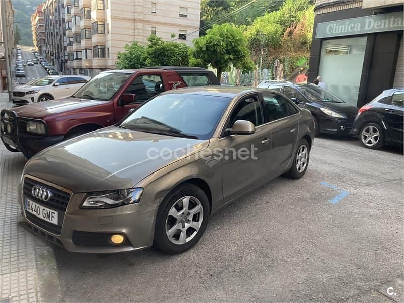 Usado Audi A4 120 CV (88 kW) 2009 Beige Berlina