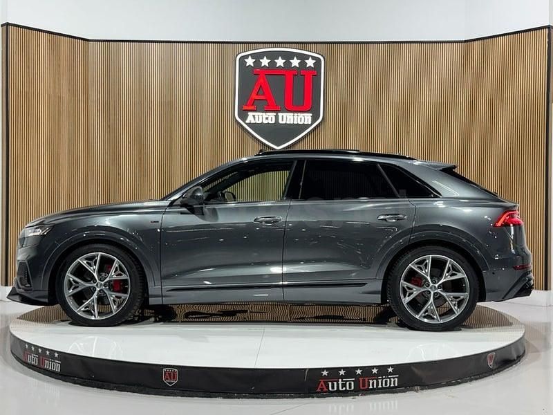 Usado Audi Q8 S-Line 286 CV (210 kW) 2019 Gris / plata SUV