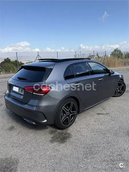 Usado Mercedes A180 116 CV (85 kW) 2020 Gris / plata Berlina