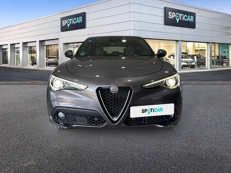 Usado Alfa Romeo Stelvio Executive 210 CV (154 kW) 2019 Gris SUV