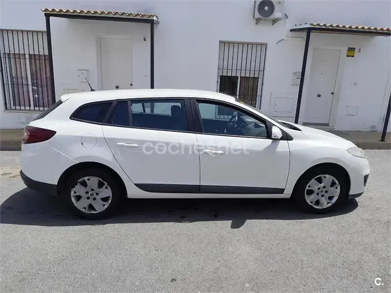 Usado Renault Mégane GrandTour 110 CV (80 kW) 2013 Blanco Familiar