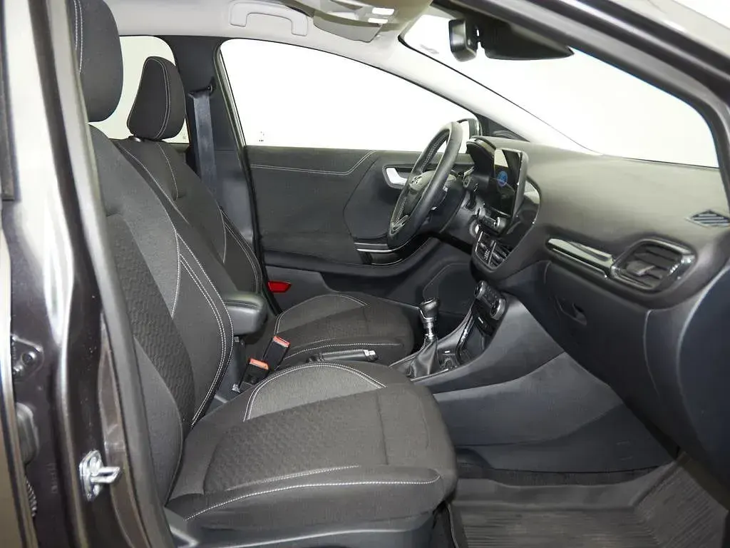 Usado Ford Puma Titanium 125 CV (91 kW) 2022 Gris magnetic (metalizado) SUV