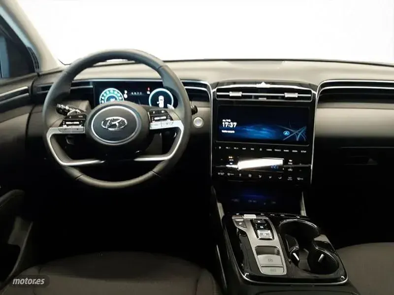 Usado Hyundai Tucson 230 CV (169 kW) 2024 Plateado SUV
