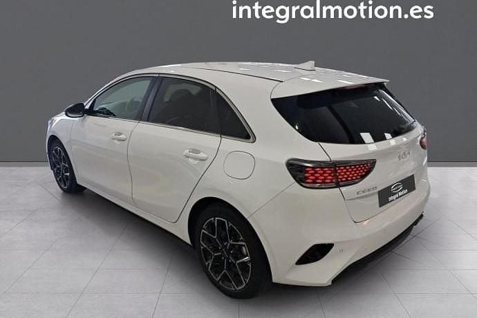 Usado Kia Ceed 100 CV (73 kW) 2025 Utilitario