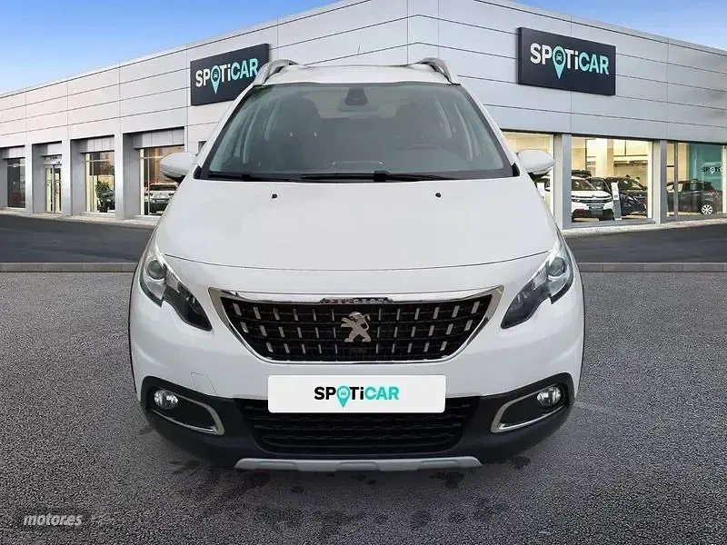 Usado Peugeot 2008 Allure 110 CV (80 kW) 2018 Blanco SUV