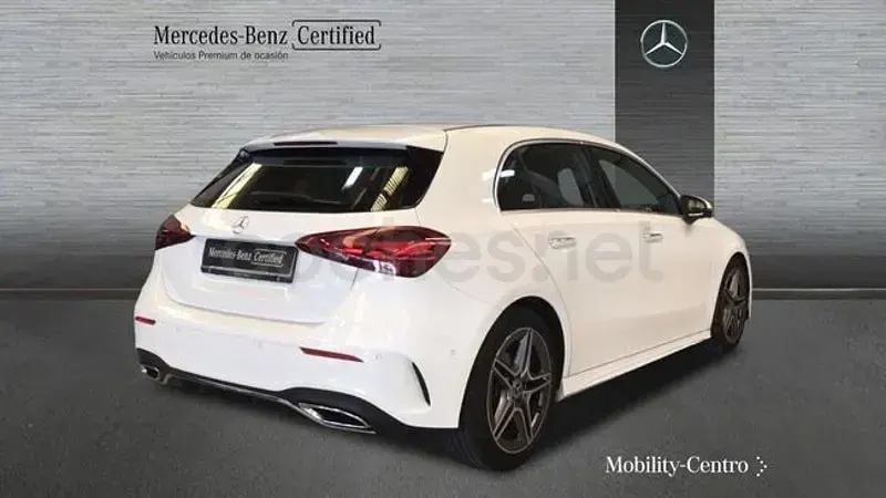 Käytetty Mercedes A180 136 HP (100 kW) 2023 Valkoinen Sedan
