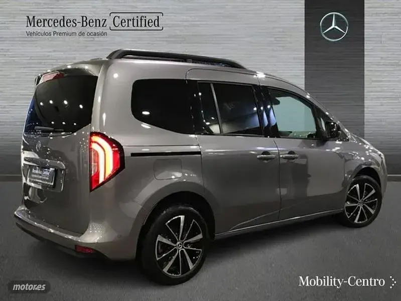 Usado Mercedes EQT200 89 kW (122 CV) 2025 Gris Monovolumen