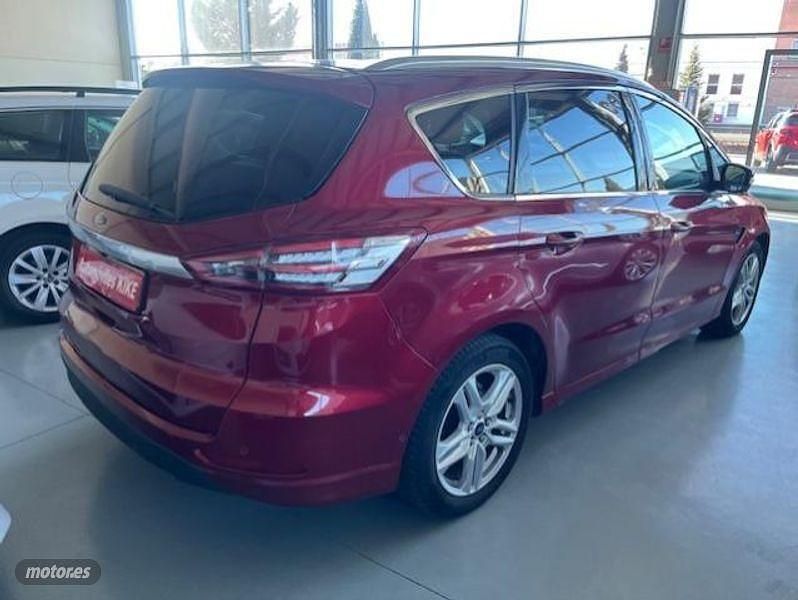 Usado Ford S-MAX Titanium 150 CV (110 kW) 2017 Granate Monovolumen