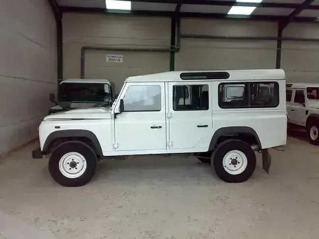 Usado Land Rover Defender 122 CV (89 kW) 2013 Blanco SUV