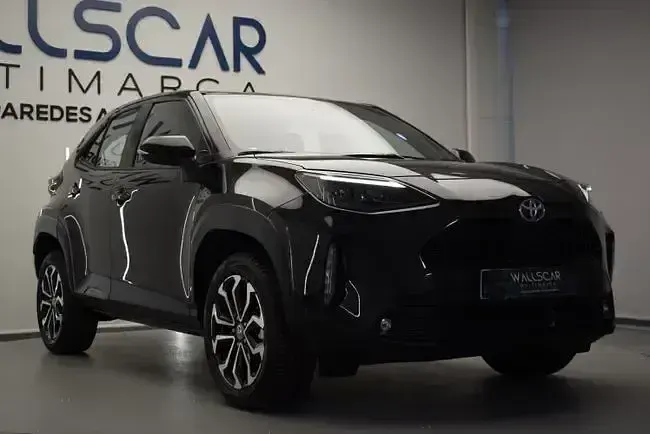 Usado Toyota Yaris Hybrid Connect Style 115 CV (84 kW) 2022 Negro