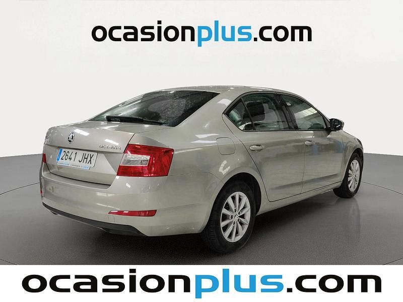 Usado Skoda Octavia Ambition 110 CV (80 kW) 2015 Beige Utilitario