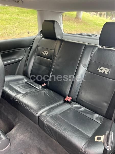 Usado VW Golf IV R 241 CV (177 kW) 2003 Gris / plata Berlina